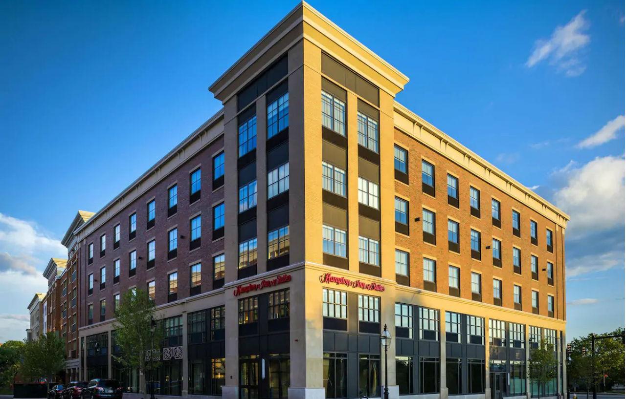 Hampton Inn & Suites Portsmouth Downtown Exterior photo